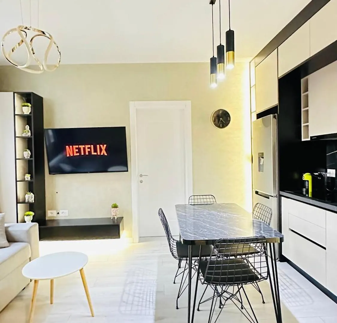 Luxurious Central Stay - Self Check-In Tirana